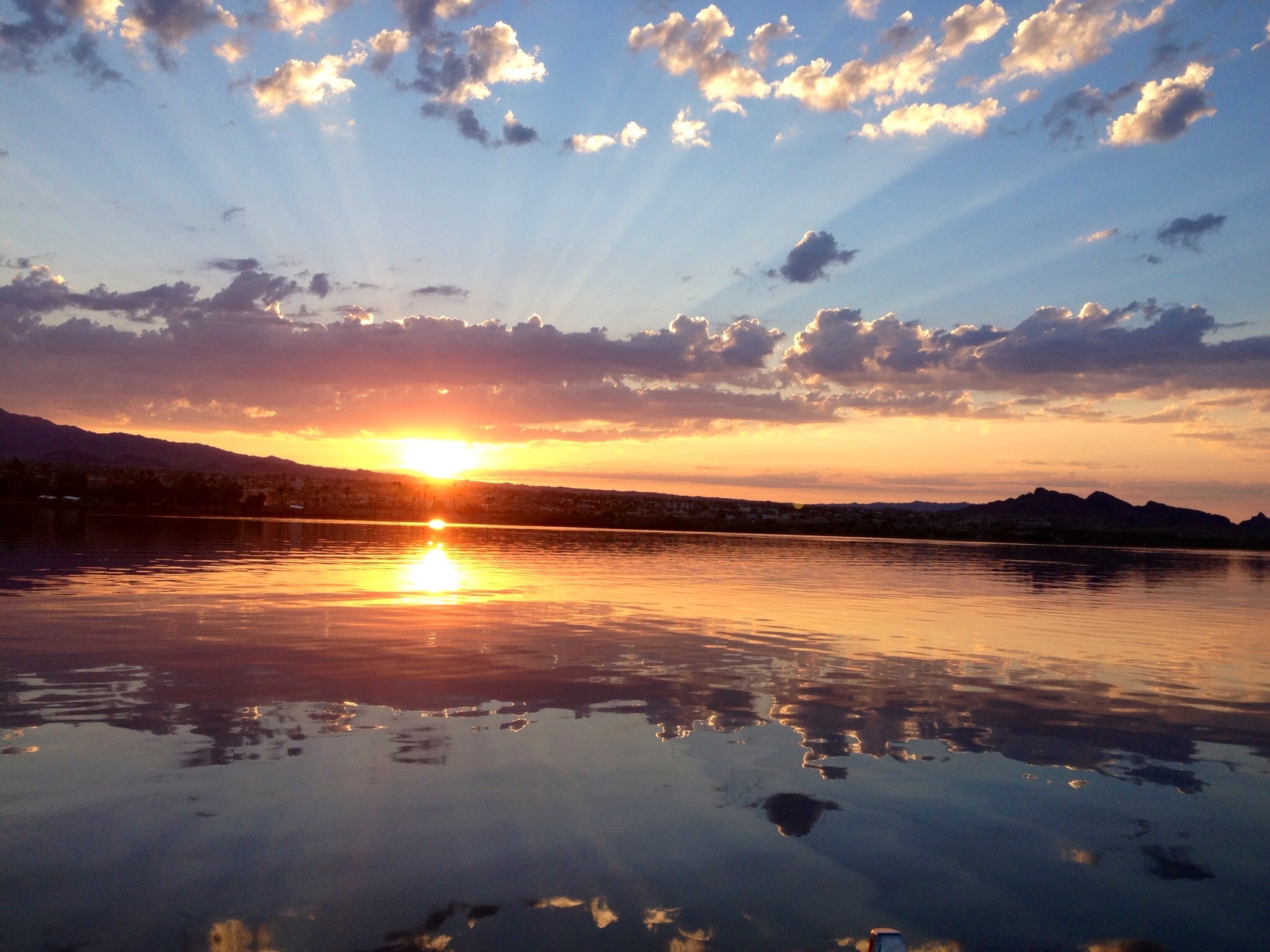 Lake Havasu: Sunset over the water